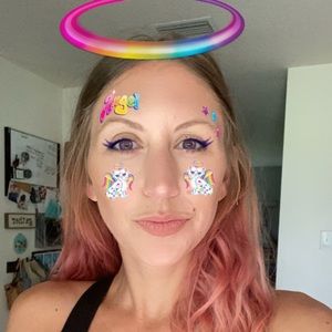 Meet your Posher, Elizabeth